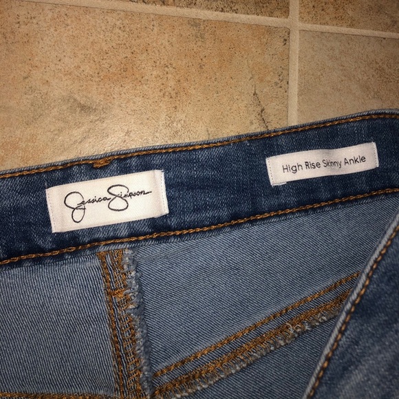 Jessica Simpson Skinny Jeans - Picture 3 of 4